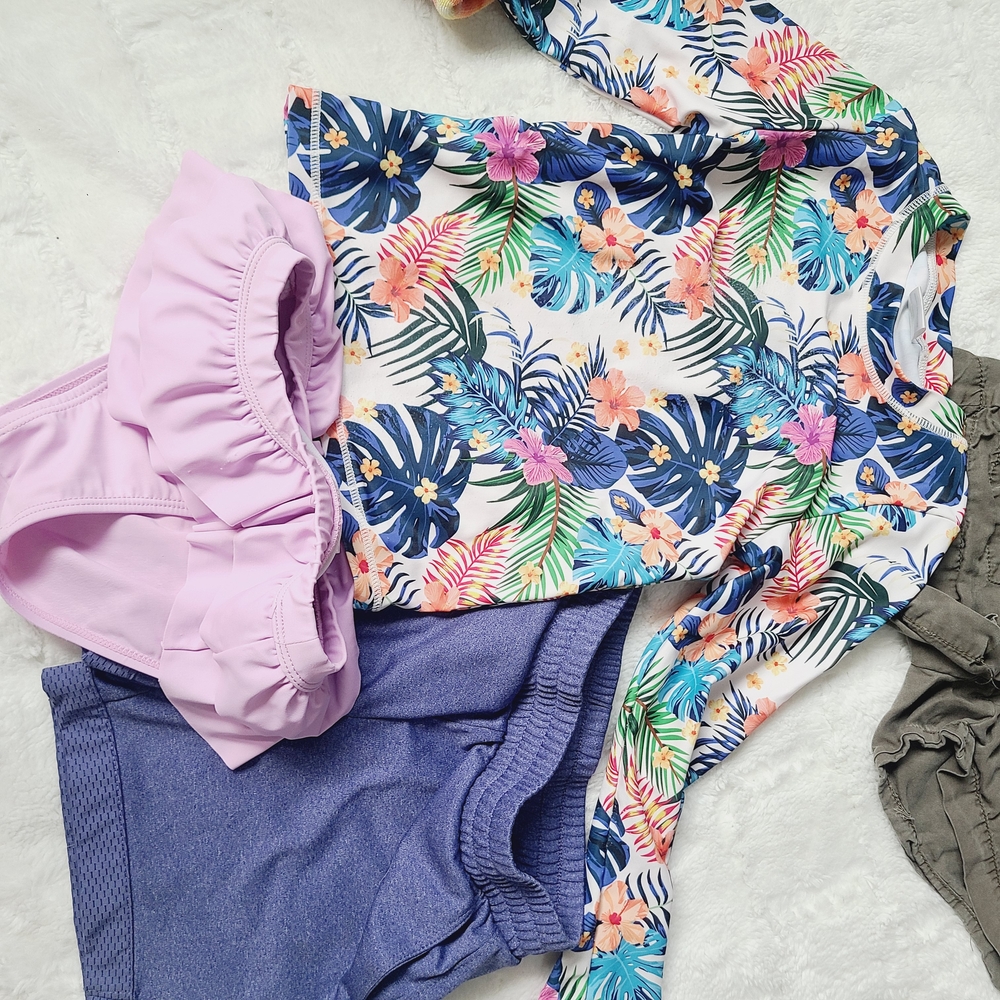 Colorful Kids Clothing Bundle - Picture 10 of 16